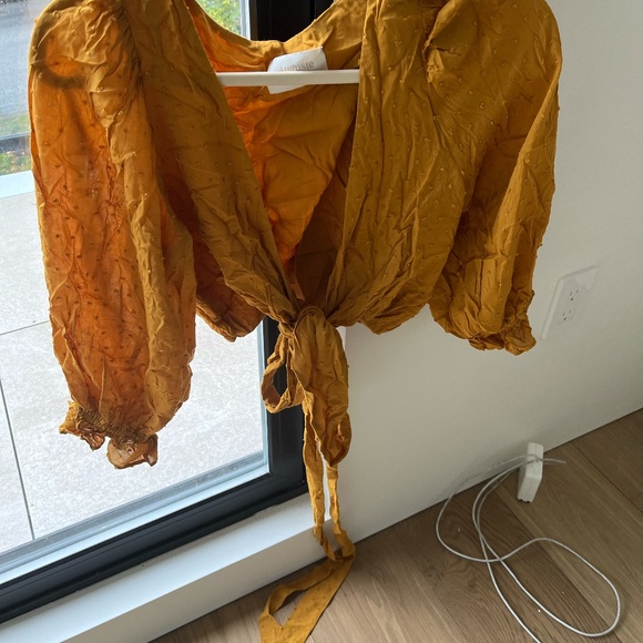 Front Tie top - Picture 2 of 4